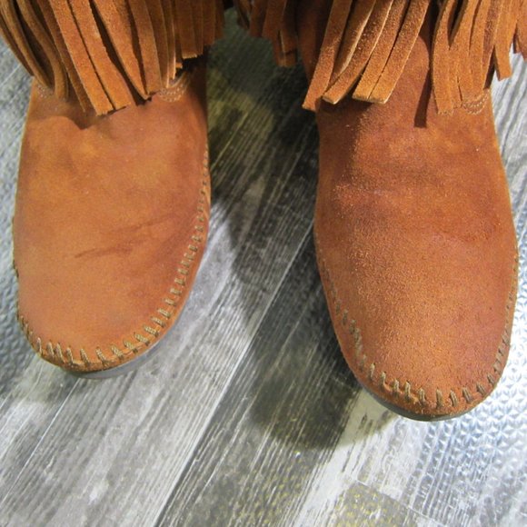 Gently Worn Minnetonka 3Layer Fringe Leather Boots - Picture 5 of 7